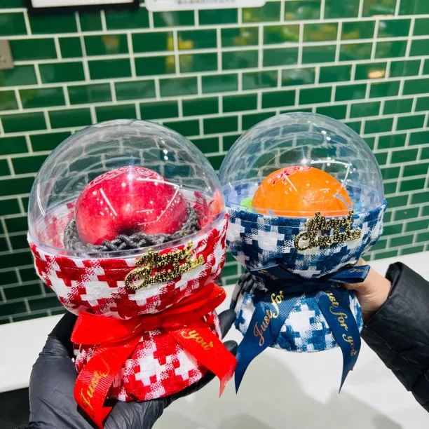 洋果仓·星空球立体高端平安果盒-送彩灯