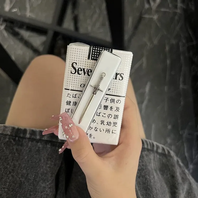 原创炫酷银色手作设计打火机金属质感充电钨丝无声静音点烟器个性