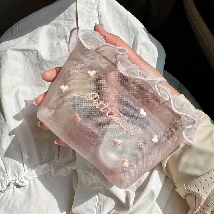 韩系ins风少女网纱爱心刺绣便携化妆包可爱纸巾包补妆化妆收纳包