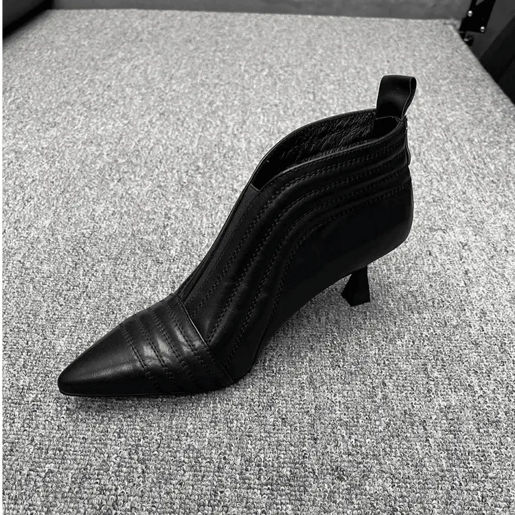 小麦成都女鞋]5公分尖头气质真皮高跟百搭冬季黑色短靴女高跟靴子