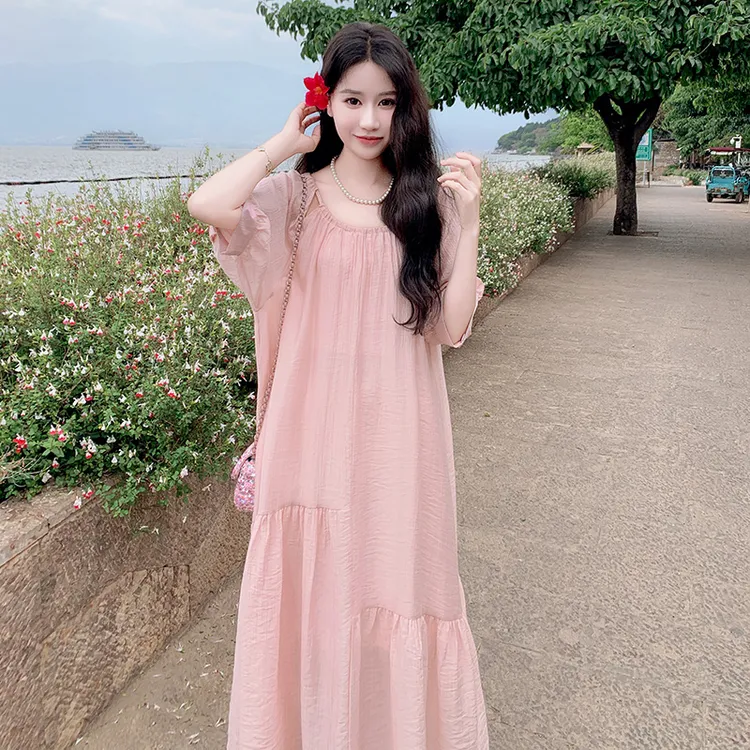 粉色肌理感连衣裙女夏季新款法式温柔风吊带宽松遮肉显瘦a字长裙