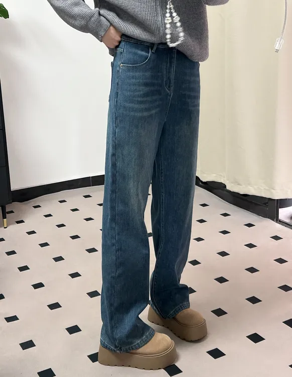 深蓝色直筒牛仔裤女秋季新款大码胖mm梨形身材高腰宽松显瘦直筒裤