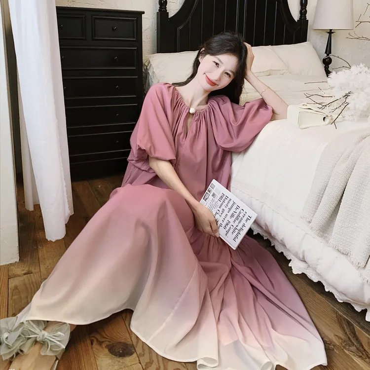 裙子树莓粉渐变气质连衣裙女夏感收腰显瘦V领时尚泡泡袖绝美长裙