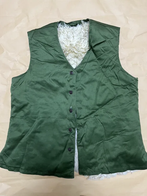 寒区保暖加厚羊毛马甲防风保暖