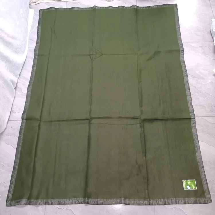正品老货2000克草绿毛毯正品户外单人绿色毛毯家用地毯毛毯被子