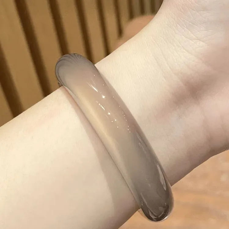 马料玛瑙玉髓香槟灰手镯9-12mm天然正品美镯百搭简约款一物一证书