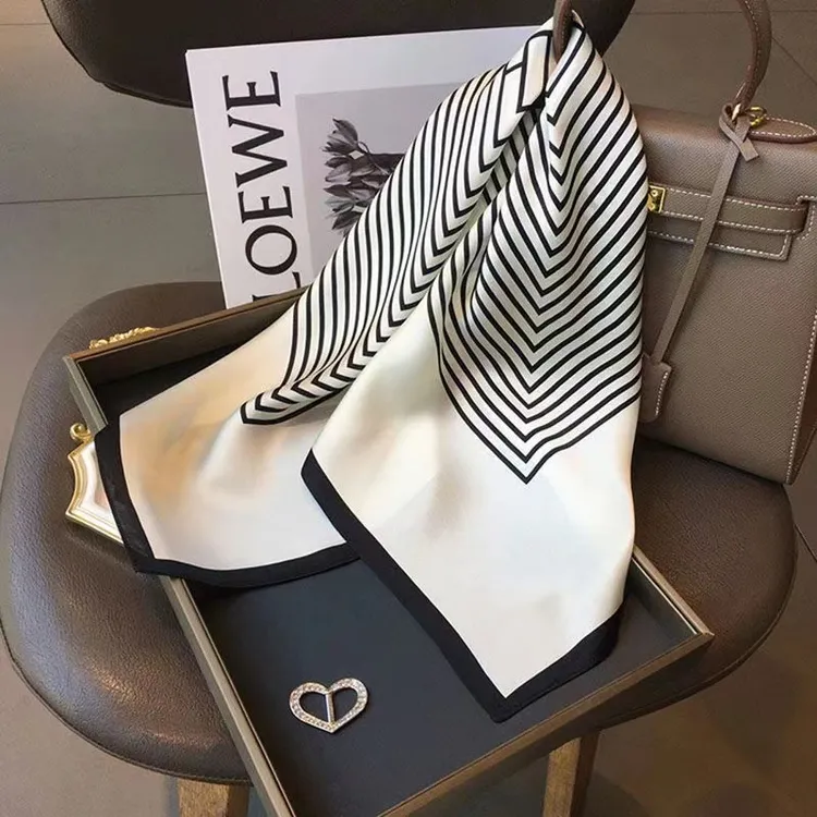 【主播隐藏福利】百搭条纹70*70方巾搭西装披肩小方巾围巾薄款