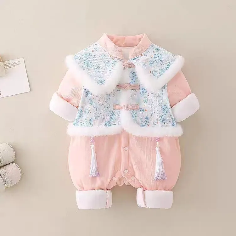 婴儿厚棉衣中国风冬季宝宝加绒公主拜年服冬款外出哈衣周岁礼抱服