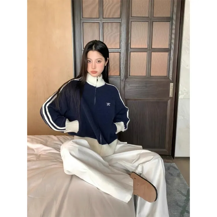 美式撞色时尚立领毛衣外套女2025秋冬新款洋气棒球服开衫拉链上衣