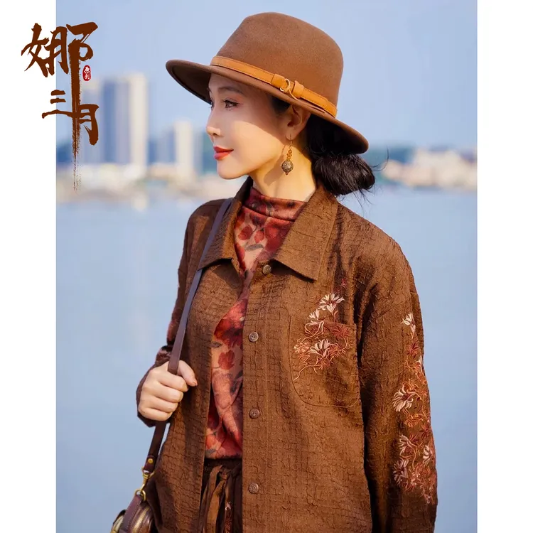 娜三月【木桑花】复古秋冬刺绣经典短款气质外套32525印花XP上衣
