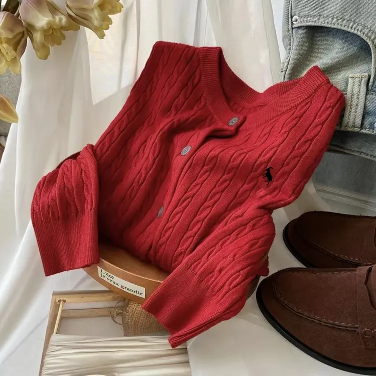 现货春秋长袖小马刺绣麻花开衫毛衣亲肤长袖针织衫百搭时尚秋冬