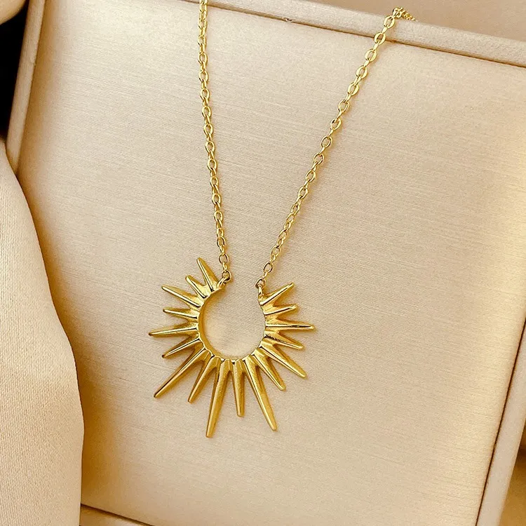 钛钢项链 欧美设计师款太阳项链网红钛钢饰品小众吊坠长款锁骨链