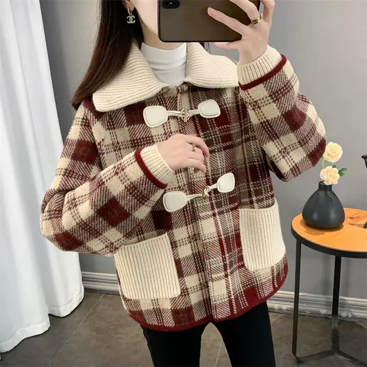 秋冬季加厚毛呢外套大衣女士短款格子百搭新款小香风呢子上衣开衫