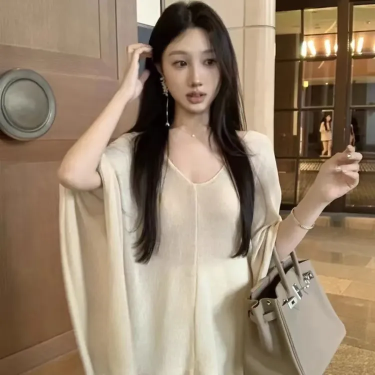 慵懒风杏色薄款防晒针织衫女夏季设计感别致宽松微透上衣