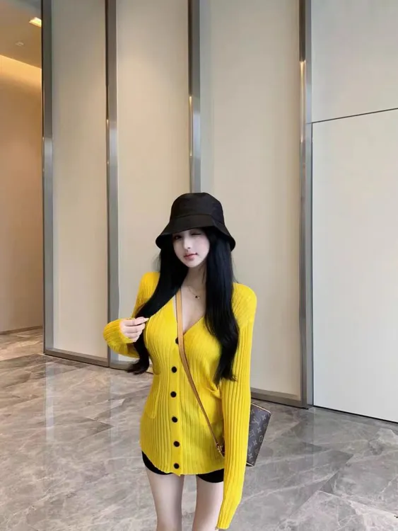 黄色长袖v领针织开衫女装秋季收腰修身毛衣外套简约百搭气质显瘦