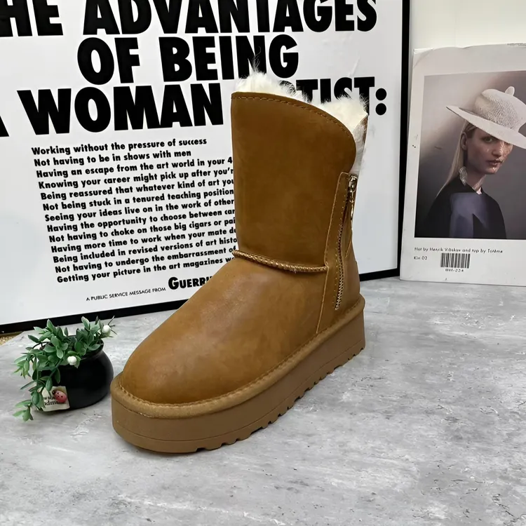 拍大一码厚底光面雪地棉女鞋时尚休闲百搭女士加绒保暖冬季.5806