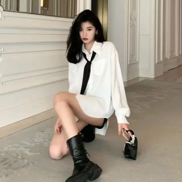 斩男穿搭男友风白衬衫有领带宽松显瘦有质感长袖设计感白色宽松款