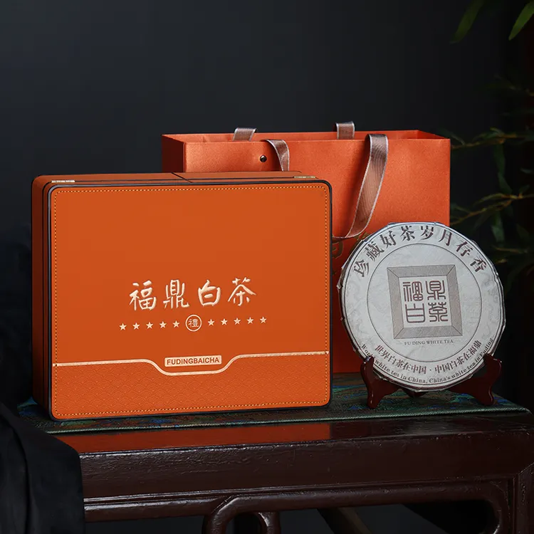 2025年过节日送礼福鼎白茶陈年老白茶高山枣香寿眉茶饼350g礼盒装