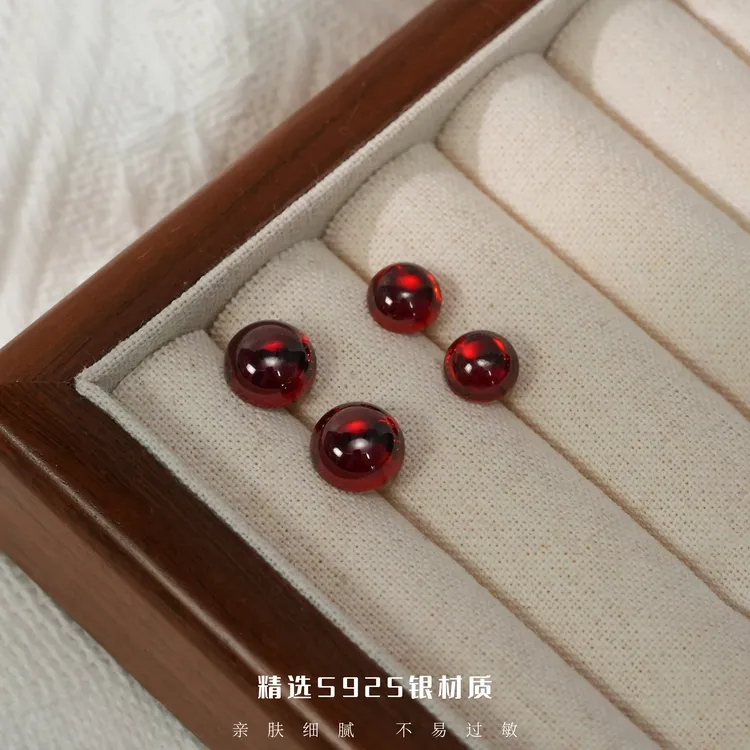丽沁 925银玻璃耳饰 气质石榴红半珠耳钉女简约民族风小巧耳环