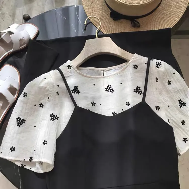 2023年夏季新款女装御姐赫本风气质小黑裙假两件套装吊带连衣裙子