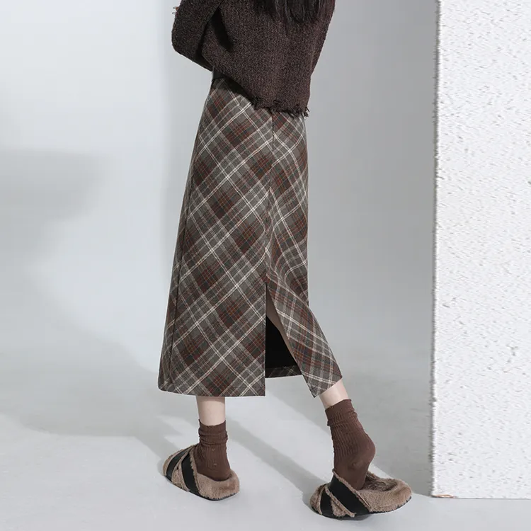 毛呢格子半身裙女2024秋冬季高腰显瘦A字包臀开叉咖色直筒中长裙