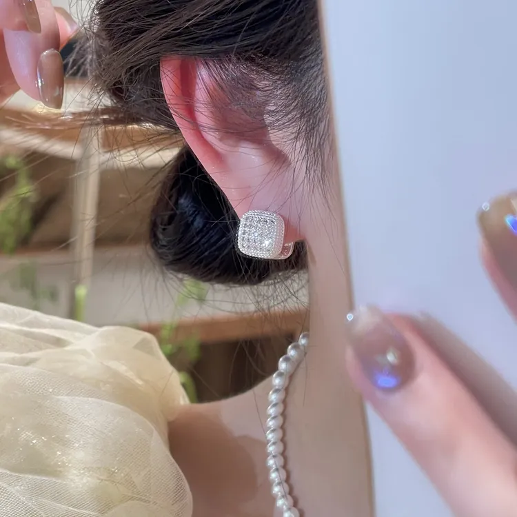 轻奢气质简约百搭珠珠方形双面可戴法式小众耳饰R1593