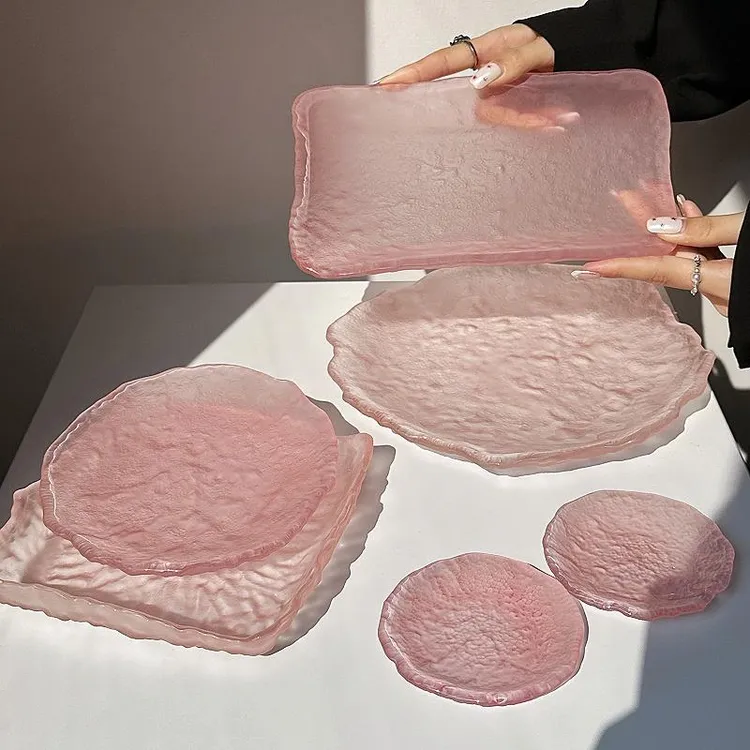 高级感粉色不规则冰露玻璃盘子家用点心碟水果盘圆形甜品托盘餐具