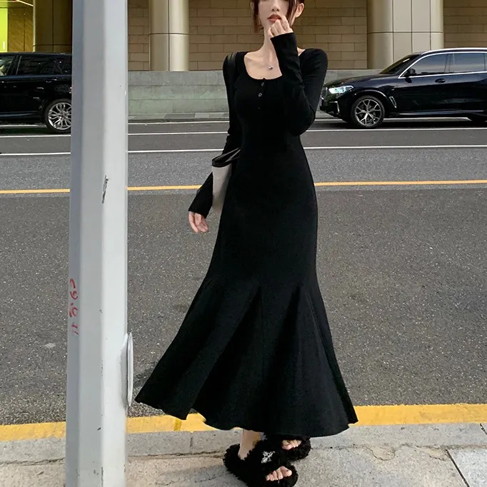 简约百搭长袖连衣裙女秋季新款显瘦内搭温柔风鱼尾打底裙长款裙子