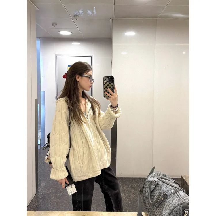 VUMP羊毛连帽麻花毛衣外套针织女显瘦慵懒风软糯百搭开衫上衣秋冬