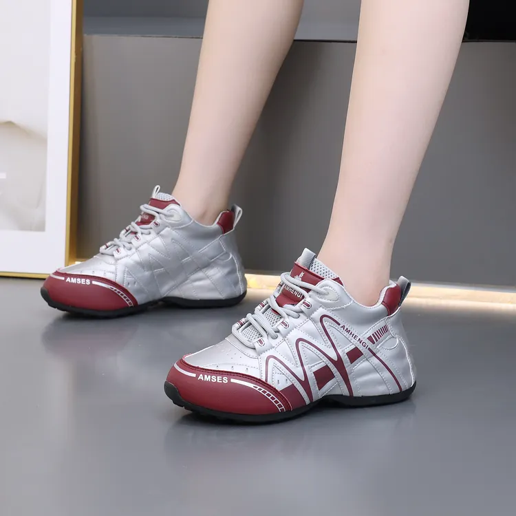 秋季新款皮面运动鞋男女款防滑轻便百搭不闷脚跑步时尚休闲老爹鞋