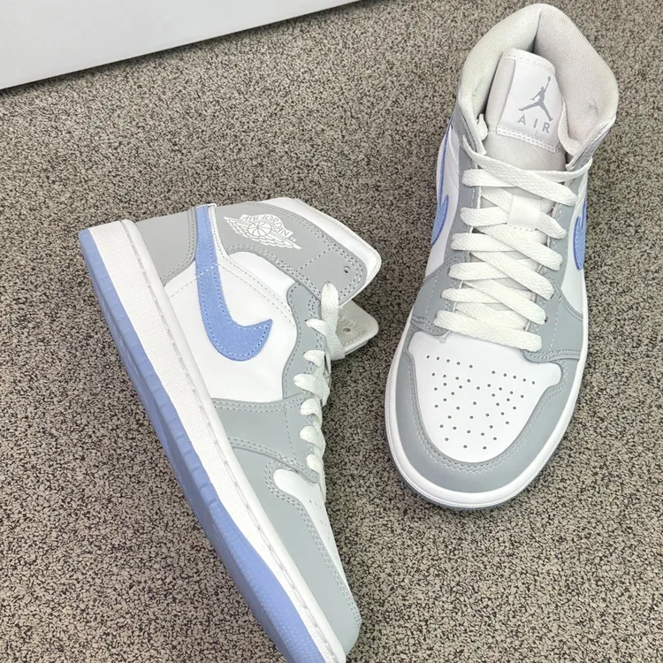 Air Jordan 1 AJ1 小dior 中帮 男女款  冰蓝 运动篮球鞋官方正品