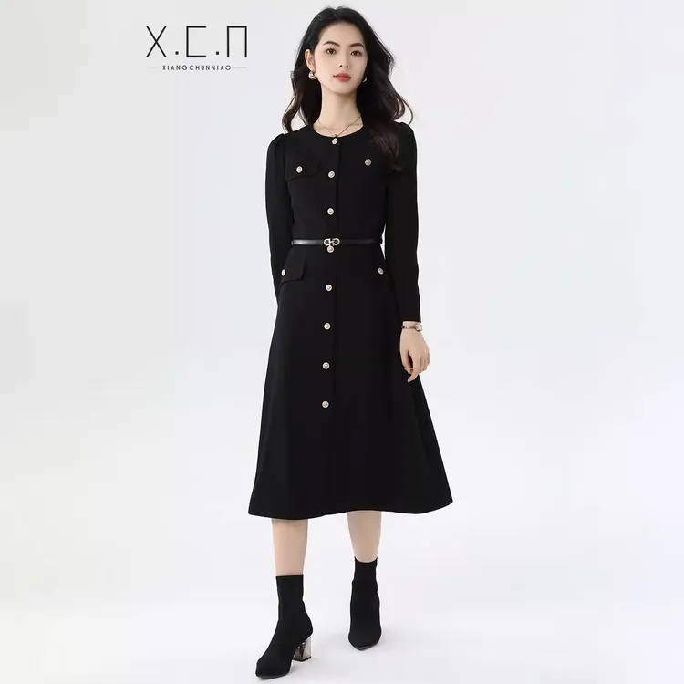 X.C.N【英伦轶事】秋冬新款收腰显瘦黑色小香风高级感长裙-24L2114