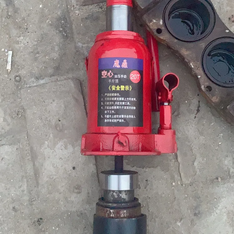 20吨空心千斤顶刹车活塞取出器