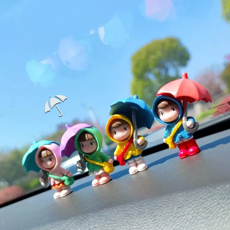 可爱卡通打伞小女孩车载摆件汽车车内饰品车上中控台窗边装饰用品