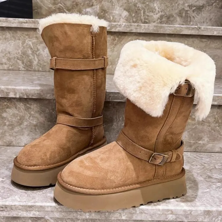 高级感皮毛一体毛毛鞋翻领两穿骑士东北不过膝皮带扣雪地棉靴长靴