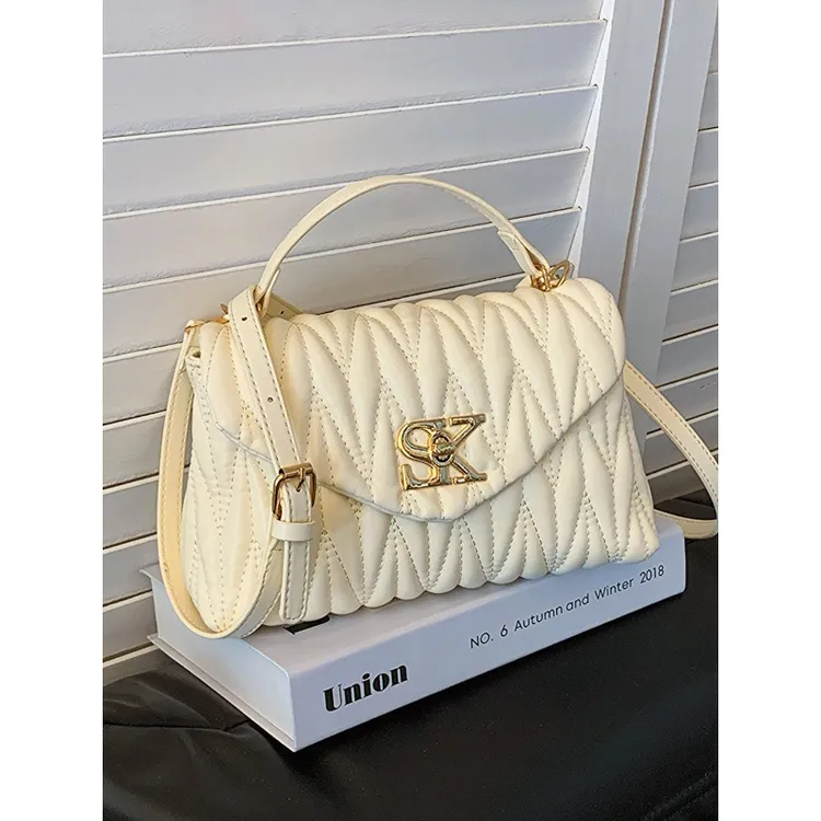 手提小方包女韩版菱格百搭大容量夏季2025年小众小香风休闲单肩包