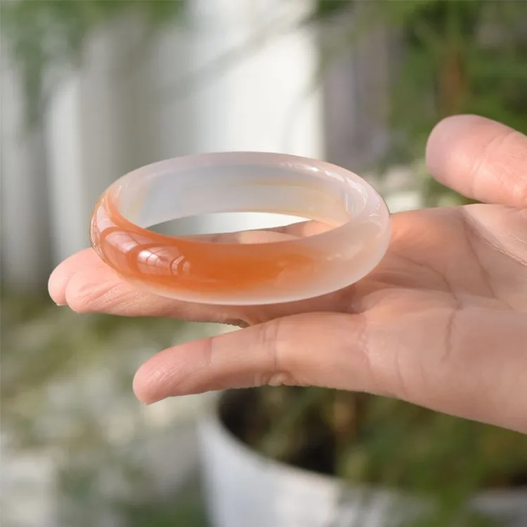 天然冰玉髓玛瑙俏色自然花手镯甜美少女款蜜糖色多样随机发玉手镯