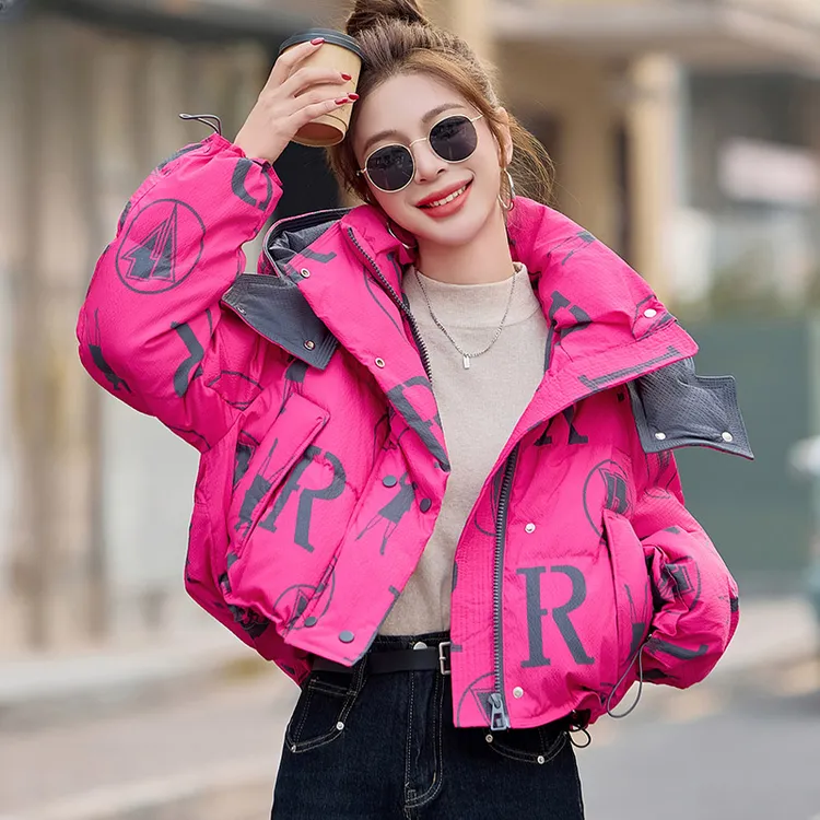 欧货羽绒服女短款2024新款高端时尚设计感洋气小个子印花连帽外套