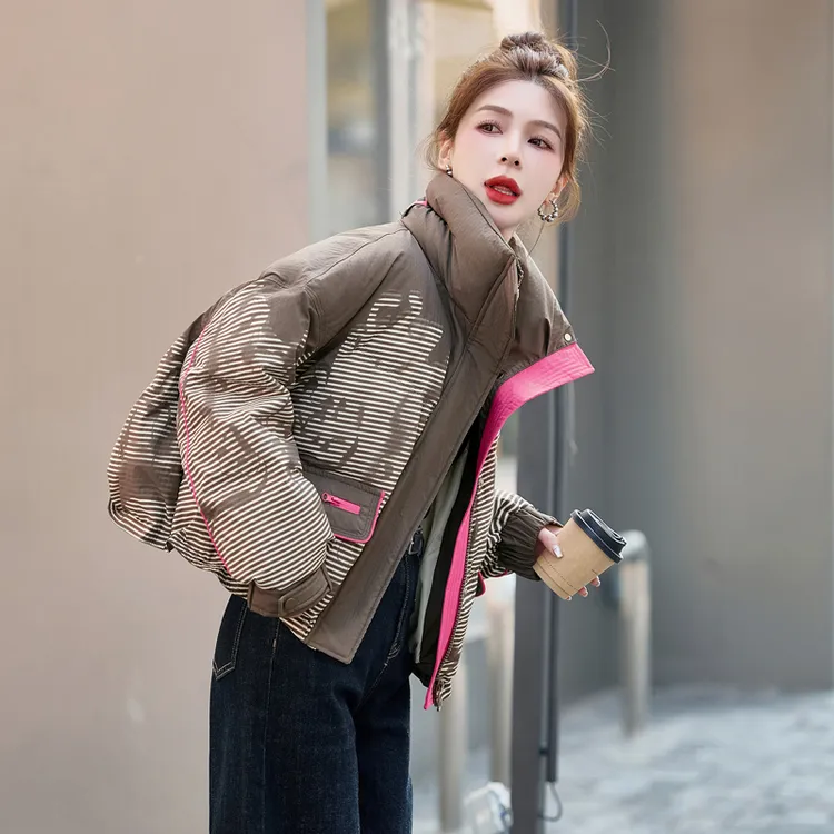 2025冬季新款羽绒服女短款连帽格子拼接加厚保暖白鸭绒面包服外套