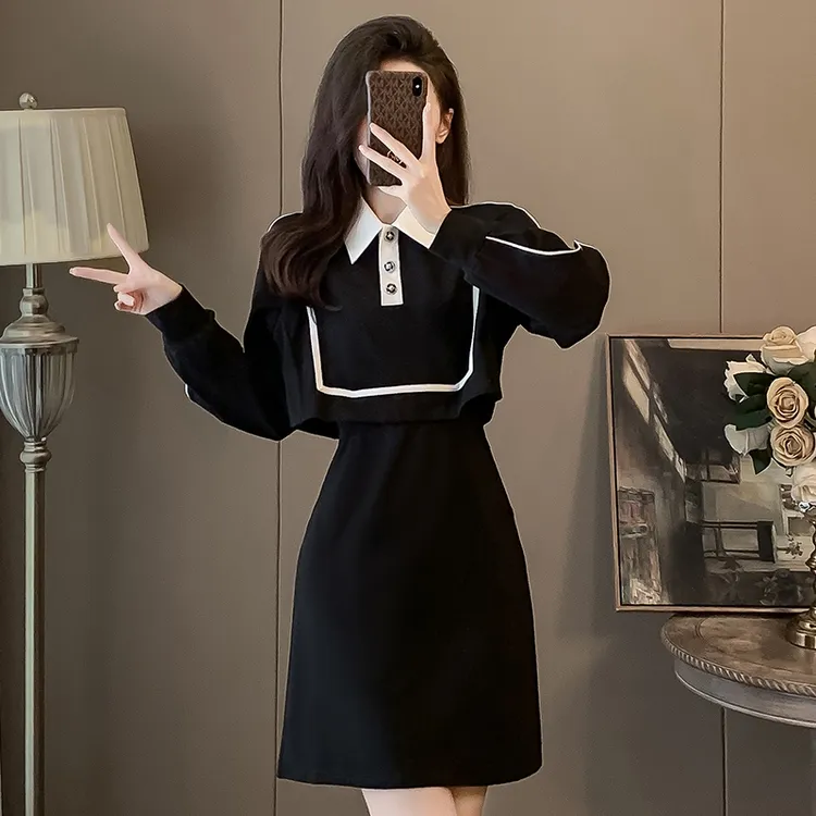 欧货黑色休闲连衣裙女2025春秋新款气质设计感收腰显瘦拼接卫衣裙