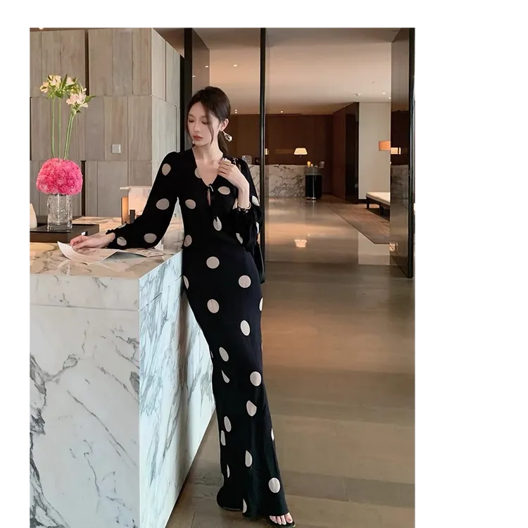 D111 2025新款早春v领斜裁法式气质女长裙灯笼长袖时尚显瘦衣裙