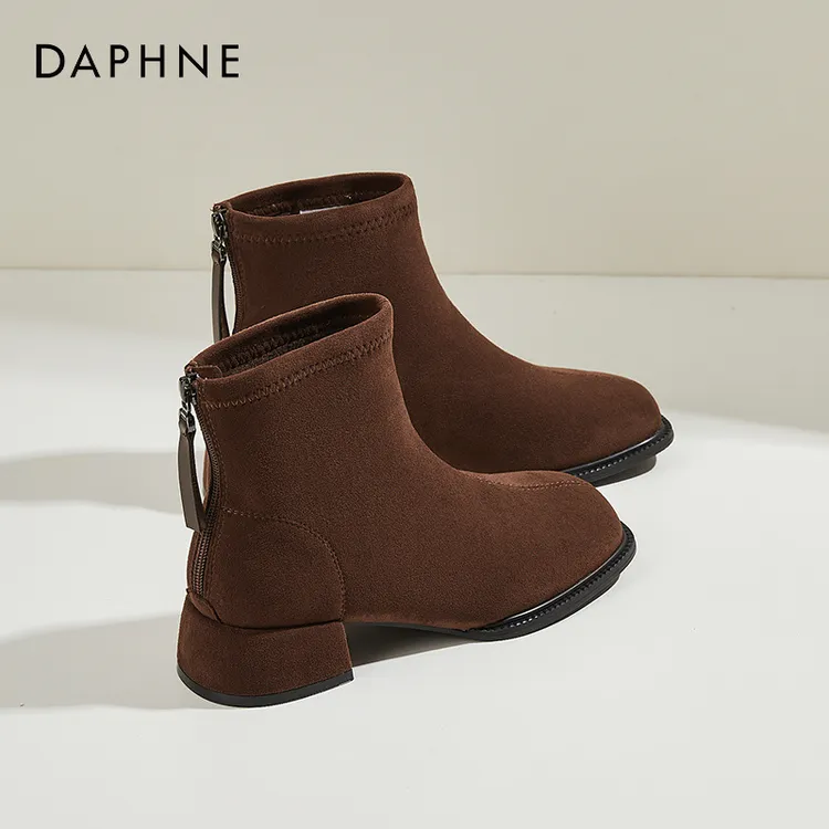 达芙妮翻毛皮方头瘦瘦靴弹力短靴女2025秋冬季粗跟磨砂棕色马丁靴