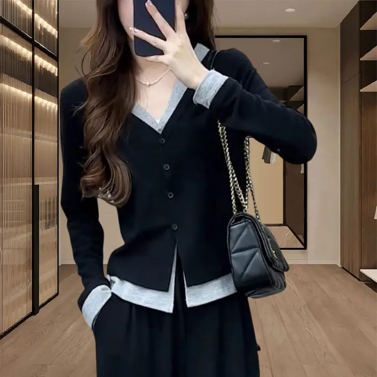 欧货时髦减龄气质长袖上衣女2025春秋季独特别致百搭假两件针织衫