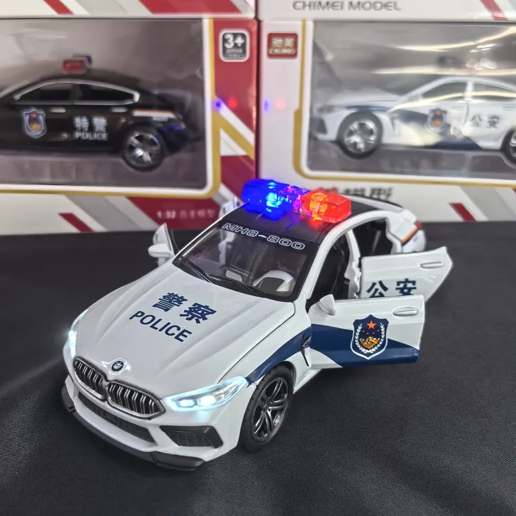 1:32合金宝马M8警车灯光音效六开门回力前进精致合金警车模型玩具