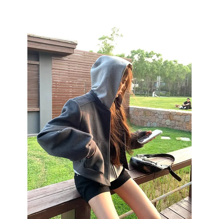 短款外套女复古美式棒球服025春季新款爆款高级感短款灰色外套