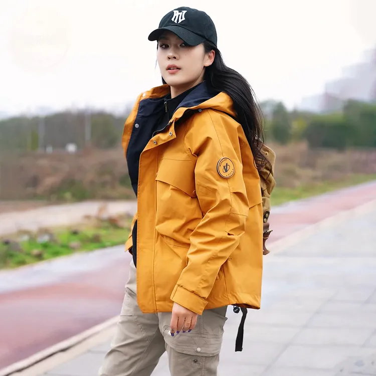 冲锋衣男女同款防水连帽休闲百搭男女户外登山防风加厚保暖外套