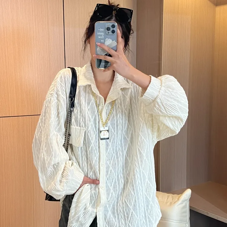 春季新款时尚轻奢风休闲百搭微镂空钩花设计感宽松显瘦中长款衬衣
