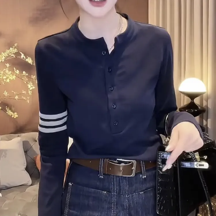 高级感秋季新款三条杠纽扣长袖T恤女时尚洋气显瘦百搭修身上衣