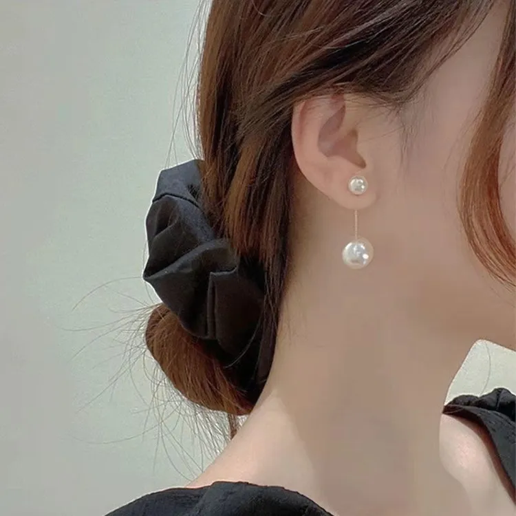 一款两戴珠珠耳环气质女时尚新款设计感高级长款流苏轻奢简约耳饰