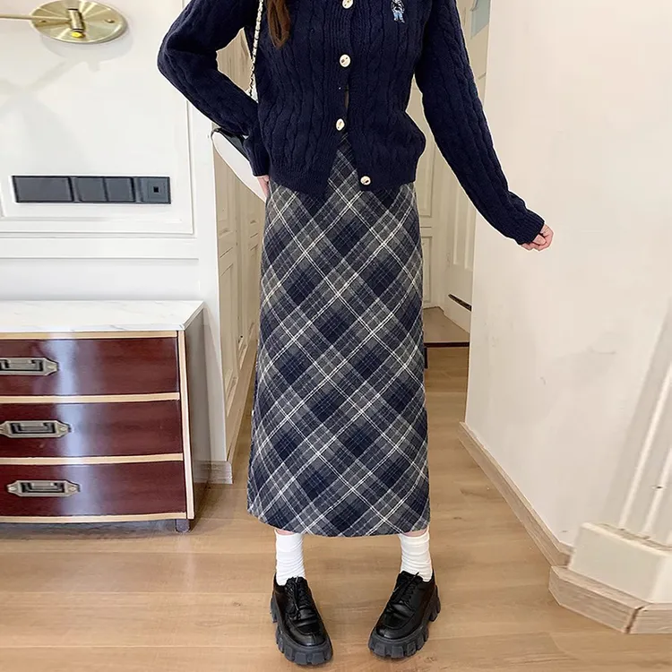 毛呢高腰显瘦复古格子中长款包臀裙女春秋2025新款气质时尚半身裙